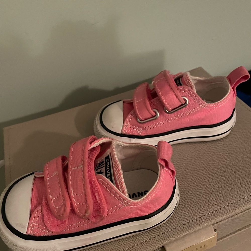 Converse Child Size 3 GUC - Picture 2 of 5